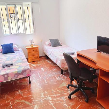 Habitacion Compartido Huelva Centro المظهر الخارجي الصورة